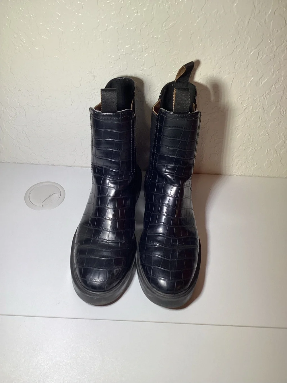 Hollister Black Croc-Embossed Chukka Boots